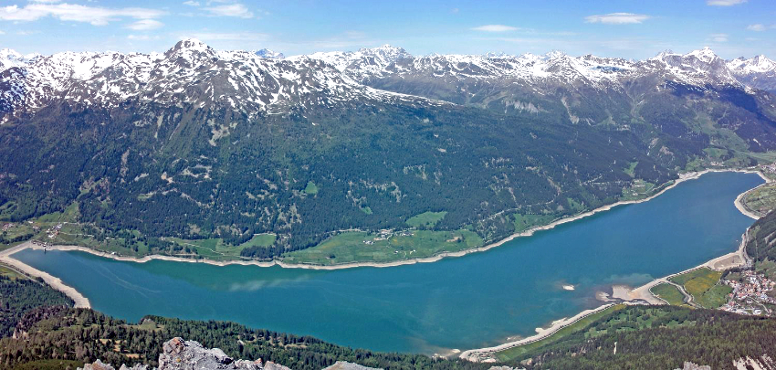 Blick auf Reschensee von oben